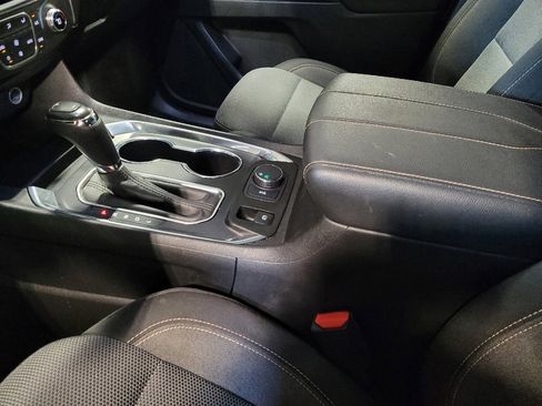 Used 2020 Chevrolet Traverse LS FWD image 26