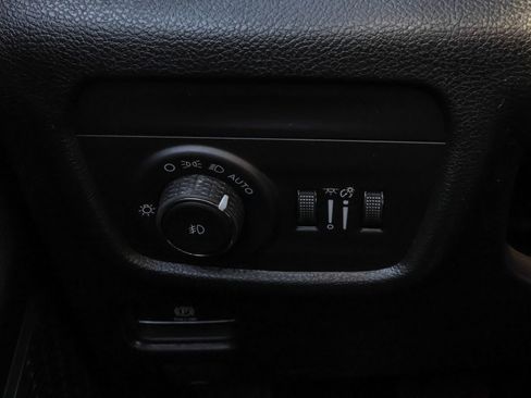 New 2025 Jeep Grand Cherokee Limited w/ Luxury Tech Group II image 28