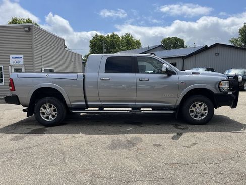 Used 2020 RAM 2500 Laramie AWD/4WD image 5