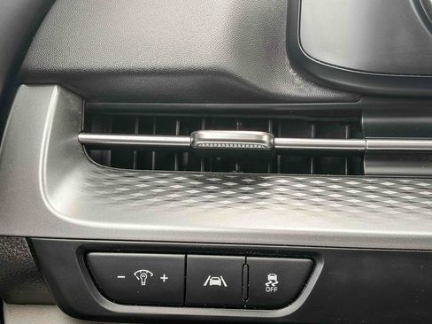 Used 2024 Kia Carnival LX image 52