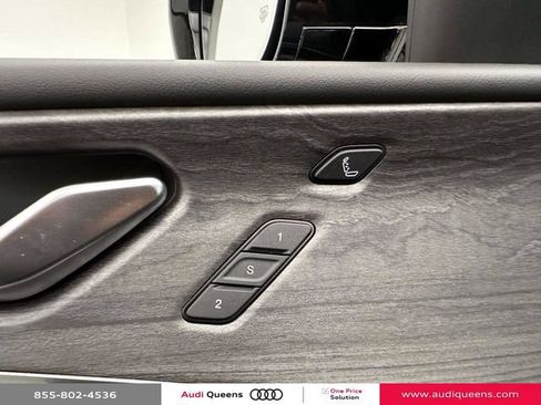 Used 2023 Jeep Grand Cherokee Overland w/ Luxury Tech Group IV AWD/4WD image 19