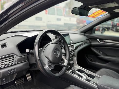 Used 2018 Honda Accord Sport image 14
