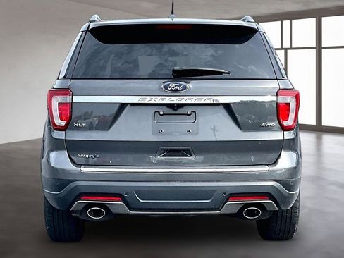 Used 2018 Ford Explorer XLT w/ Equipment Group 202A AWD/4WD image 5