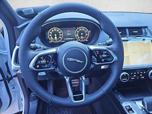 Used 2024 Jaguar E-PACE R-Dynamic SE AWD/4WD image 18
