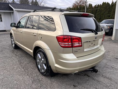 Used 2010 Dodge Journey SXT w/ Rear Seat Video Group image 6