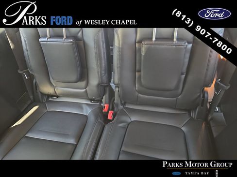 Certified 2018 Ford Explorer XLT w/ Equipment Group 202A AWD/4WD image 17