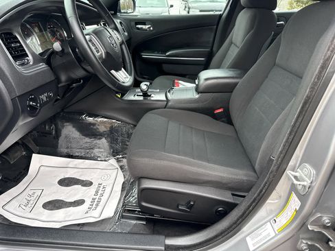 Used 2014 Dodge Charger SXT image 11
