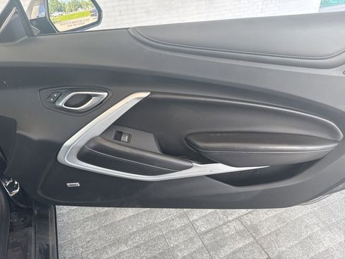 Used 2018 Chevrolet Camaro SS RWD image 17