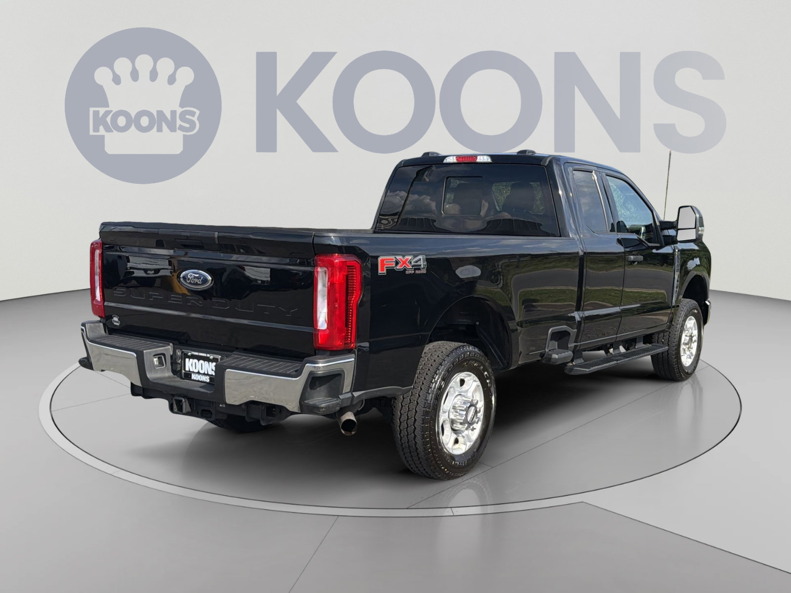 Used 2025 Ford F350 XLT w/ FX4 Off-Road Package AWD/4WD image 7