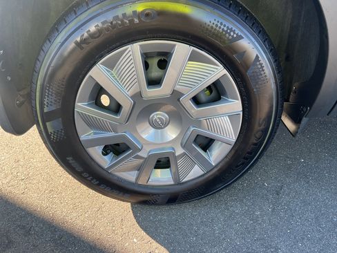 Used 2025 Nissan Kicks S image 46