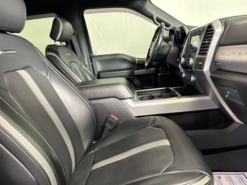 Used 2019 Ford F250 Platinum AWD/4WD image 32