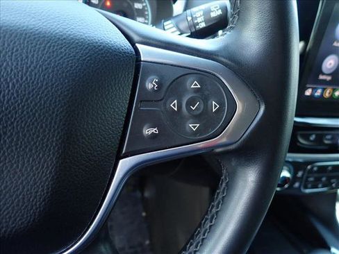 Used 2023 Chevrolet Traverse LT AWD/4WD image 16