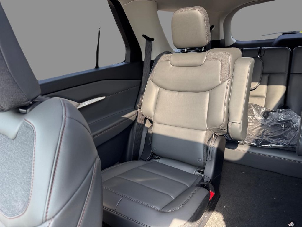 New 2026 Ford Explorer Active w/ Active Comfort Package AWD/4WD image 15