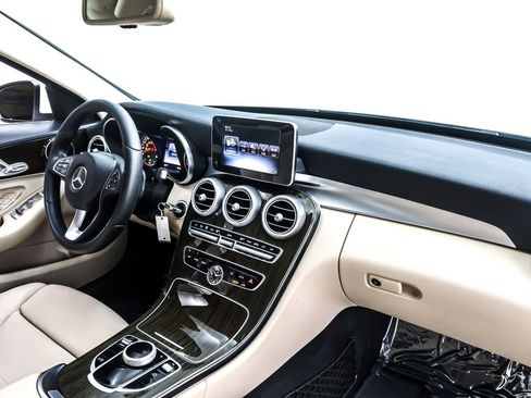 Used 2017 Mercedes-Benz C 300 Sedan image 16