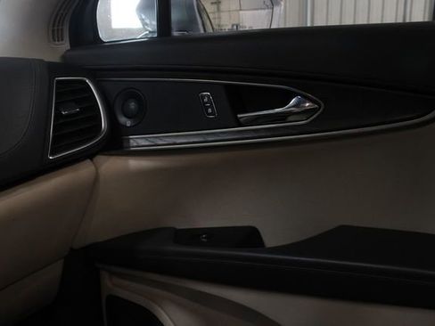 Used 2020 Lincoln Nautilus Reserve w/ Equipment Group 201A image 21