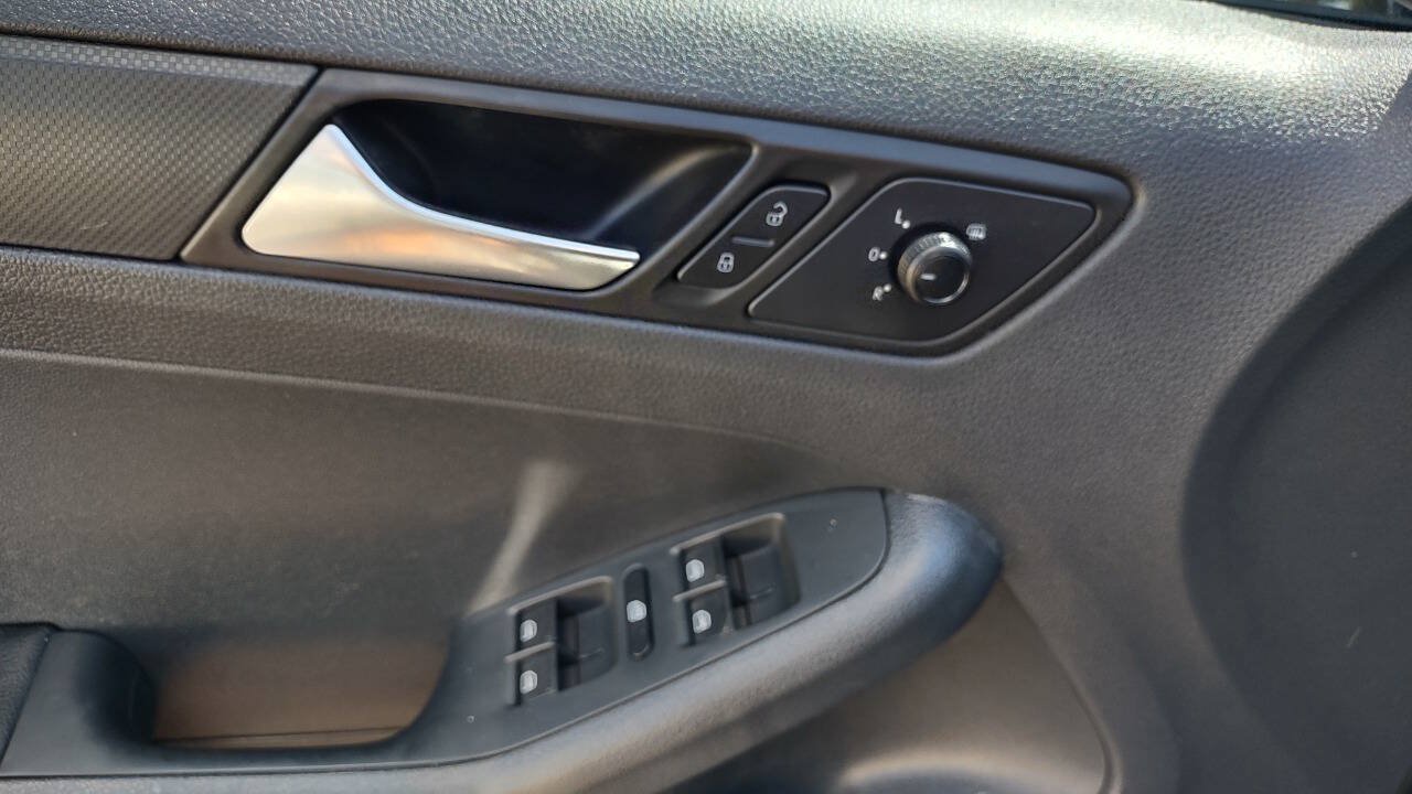 Used 2015 Volkswagen Jetta S FWD image 12