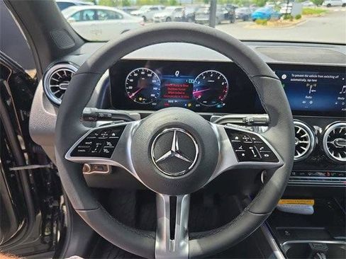 Used 2026 Mercedes-Benz GLB 250 4MATIC image 34
