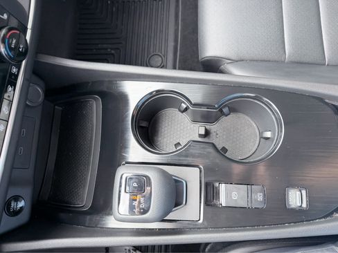 Used 2024 Nissan Rogue SV w/ SV Premium Package image 28