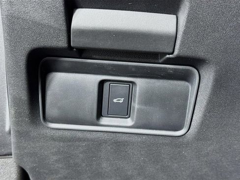 Used 2026 Land Rover Range Rover Evoque S image 10