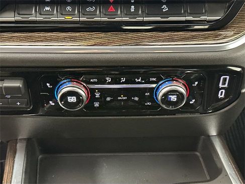 Used 2023 GMC Sierra 1500 Elevation image 13