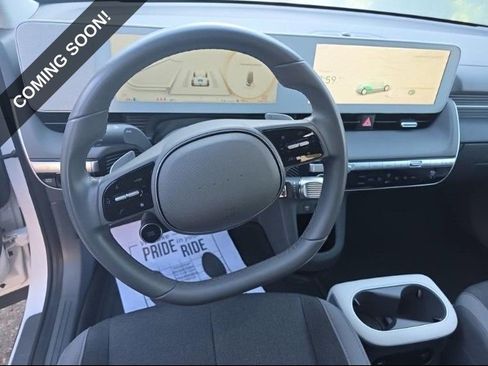 Used 2024 Hyundai Ioniq 5 SE AWD/4WD image 3