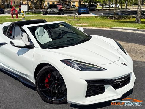 Used 2025 Chevrolet Corvette Z06 RWD image 73
