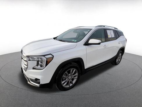 Used 2024 GMC Terrain SLT AWD/4WD image 6