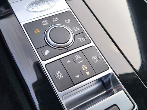 Used 2019 Land Rover Discovery HSE image 22