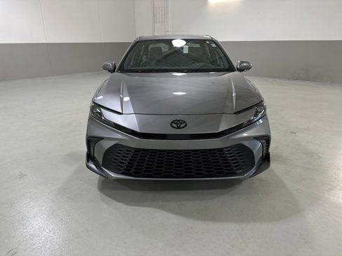 Used 2026 Toyota Camry SE image 2
