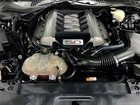Used 2016 Ford Mustang GT RWD image 25