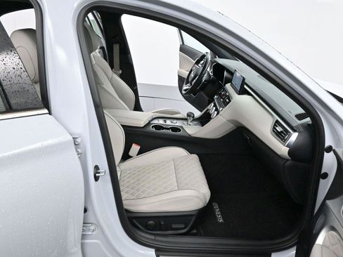 Used 2022 Genesis G70 3.3T w/ Sport Prestige Package image 32