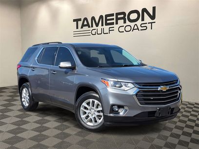 Used 2021 Chevrolet Traverse LT