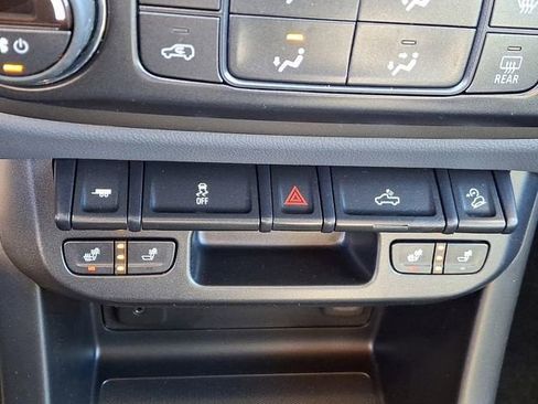 Used 2017 Chevrolet Colorado Z71 image 33