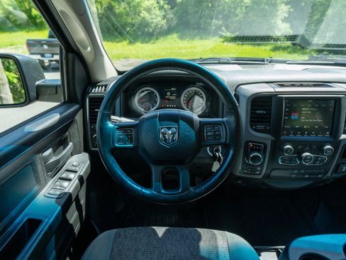 Used 2019 RAM 1500 Express w/ Wheel & Sound Group AWD/4WD image 13