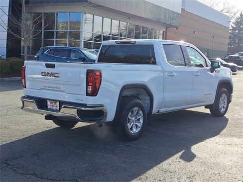 Used 2024 GMC Sierra 1500 SLE image 28