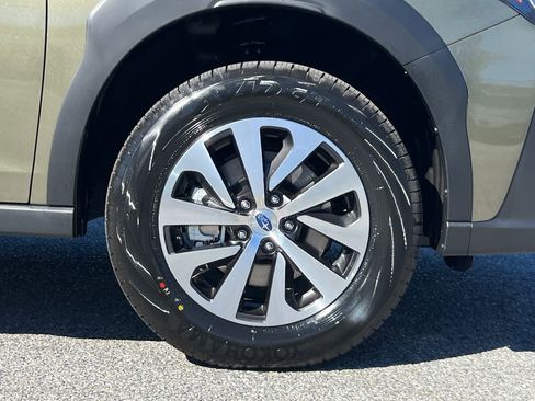 New 2025 Subaru Outback Premium image 8