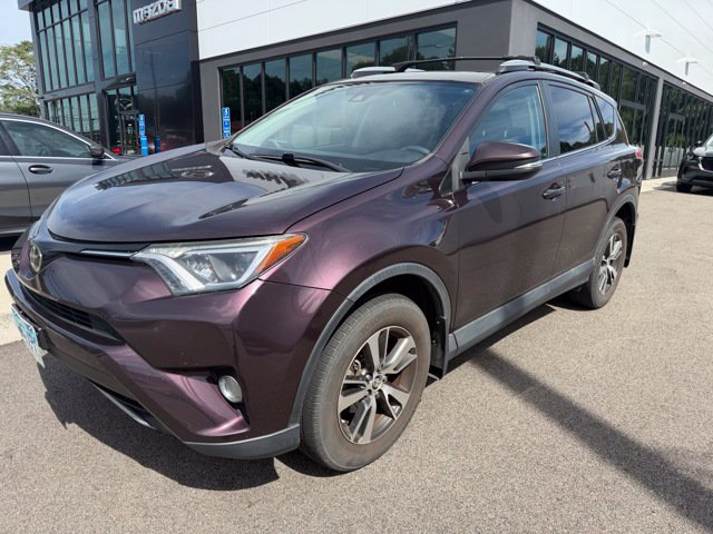 Used 2017 Toyota RAV4 XLE AWD/4WD image 1
