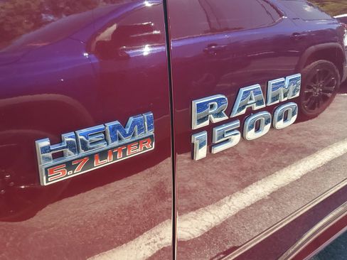 Used 2016 RAM 1500 Express AWD/4WD image 10