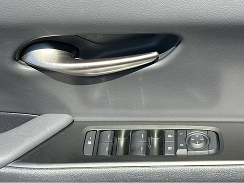 New 2026 Lexus UX 300h FWD image 11