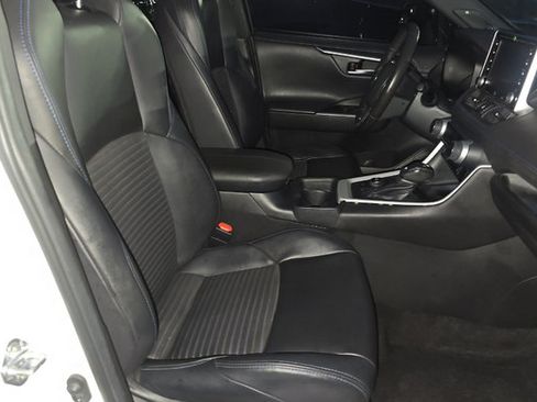 Used 2020 Toyota RAV4 XSE AWD/4WD image 6