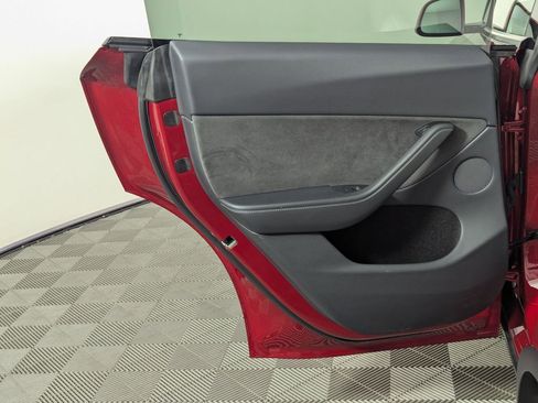 Used 2024 Tesla Model Y Long Range image 46