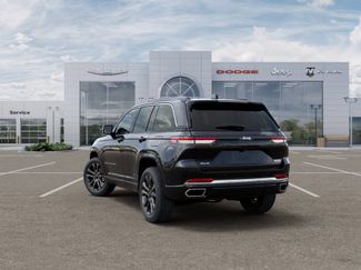 New 2025 Jeep Grand Cherokee Overland w/ Adv Protech Group III AWD/4WD video 3