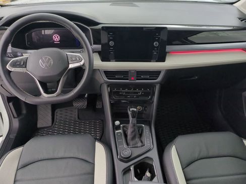 New 2025 Volkswagen Taos SEL image 14