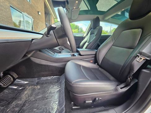 Used 2022 Tesla Model 3 Long Range AWD/4WD image 35