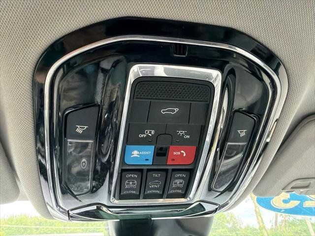 Certified 2023 Jeep Grand Cherokee Overland AWD/4WD image 30