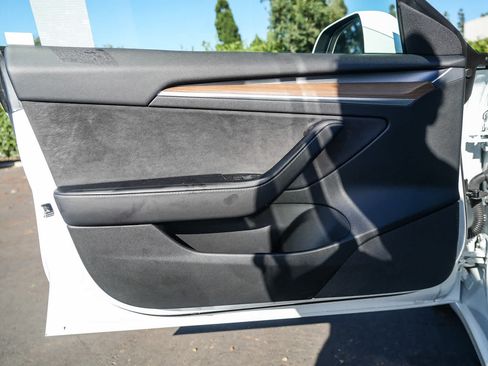 Used 2023 Tesla Model 3 Standard Range RWD image 19