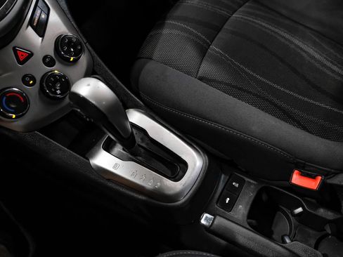 Used 2018 Chevrolet Sonic LT FWD image 23