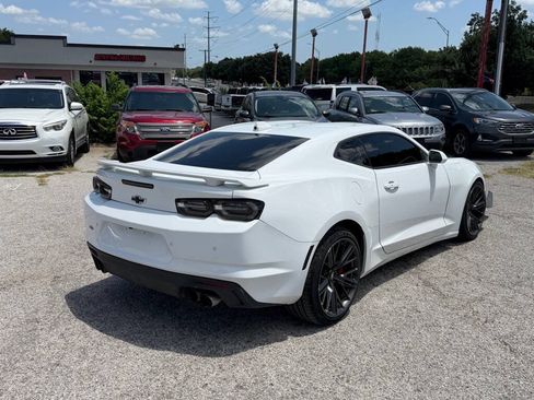 Used 2021 Chevrolet Camaro SS RWD image 7
