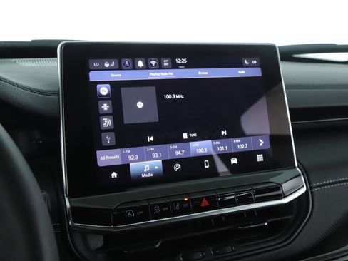 Used 2024 Jeep Compass Latitude w/ Sun and Sound Group image 13