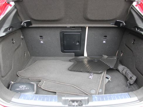 Used 2017 INFINITI QX30 Premium w/ Navigation Package image 25